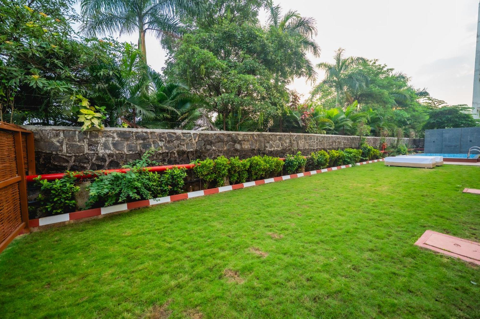 Lotus Leaf Hotel Pali  Buitenkant foto
