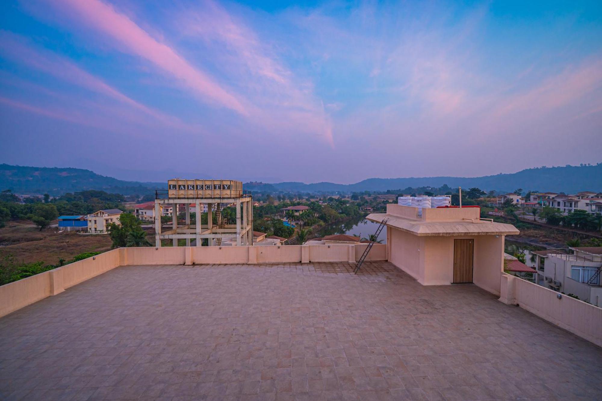 Lotus Leaf Hotel Pali  Buitenkant foto