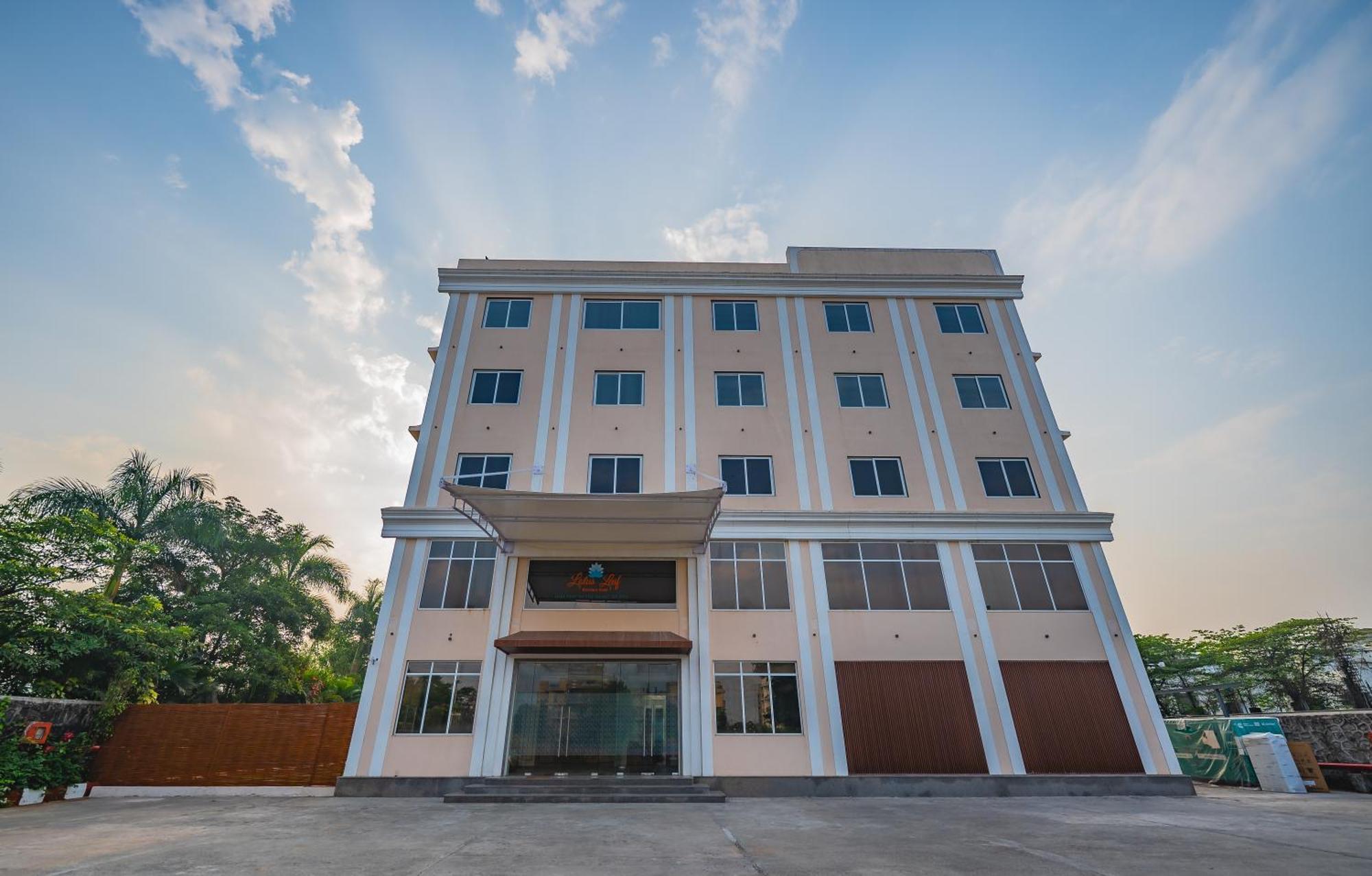 Lotus Leaf Hotel Pali  Buitenkant foto