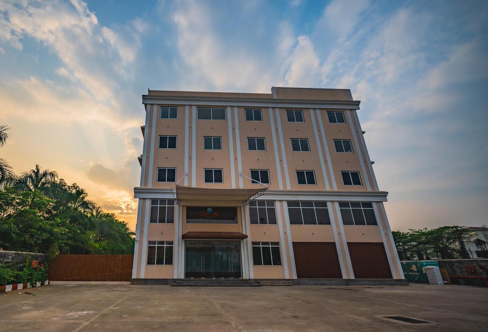 Lotus Leaf Hotel Pali  Buitenkant foto